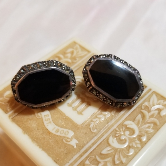 VINTAGE Onyx Marcasite Sterling IBB Earrings - Picture 4 of 6